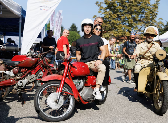 Motoguzzi Evento Guzzisti Box